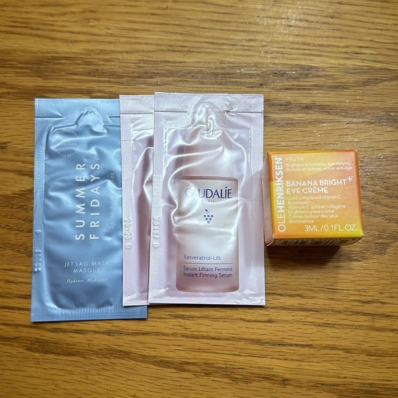 Huge skin care and makeup sample bundle - Picture 2 of 6